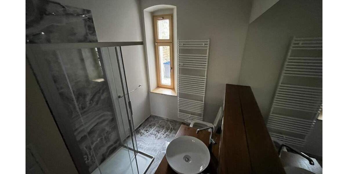 Etagenwohnung Gera Untermhaus - 2 Zimmer, 65 m&sup2;, 77.000&euro; | Angebot:25696906