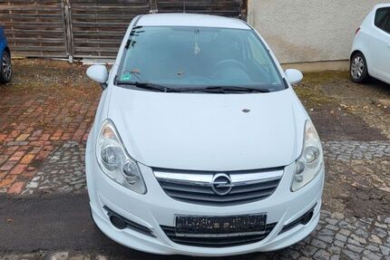 Opel Corsa 56.000 km 5.500 &euro; ZECHAU 04617