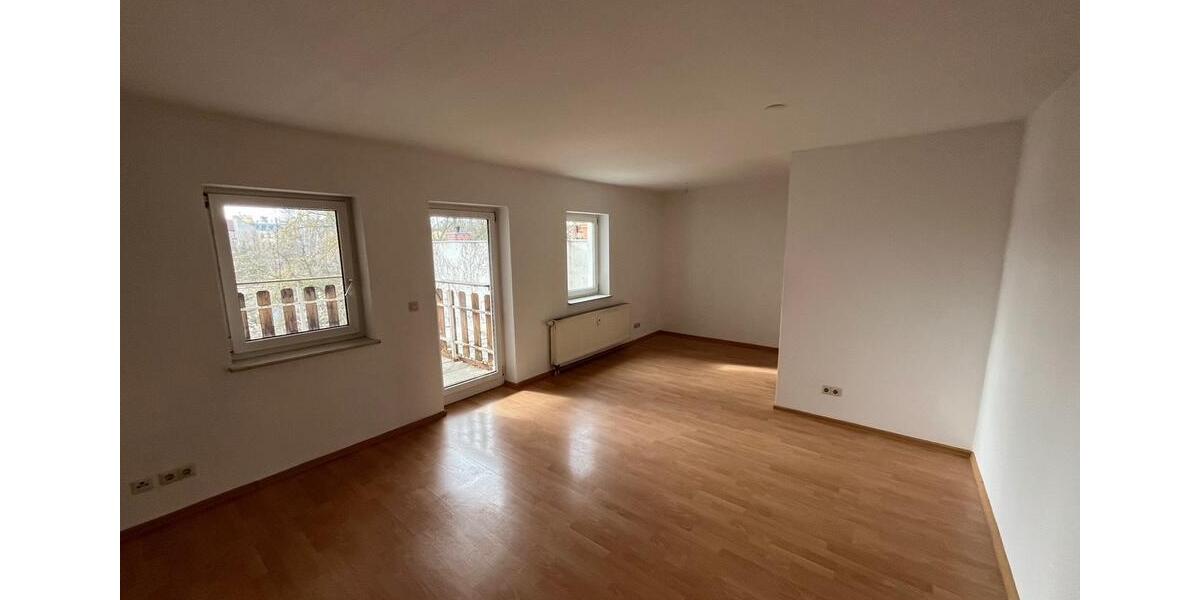 Etagenwohnung Altenburg - 2 Zimmer, 60 m&sup2;, 450&euro; | Angebot:26586317