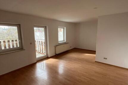 Wohnung Altenburg - 2 Zimmer, 60 m&sup2;, 450&euro; | Angebot:26586317