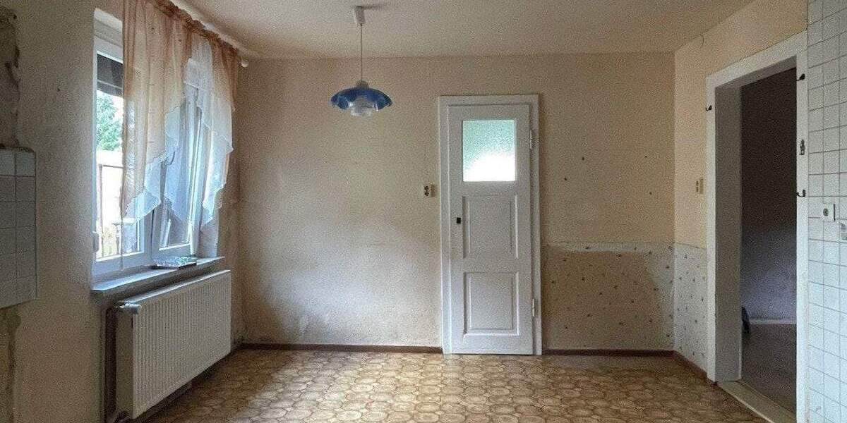 Doppelhaushälfte Droyßig - 4 Zimmer, 100 m&sup2;, 125.000&euro; | Angebot:25689985