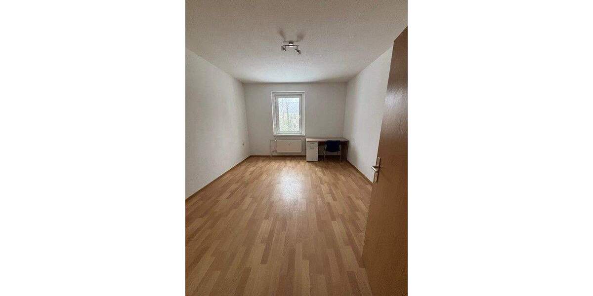 Etagenwohnung Elsteraue Profen - 3 Zimmer, 63 m&sup2;, 390&euro; | Angebot:23111677