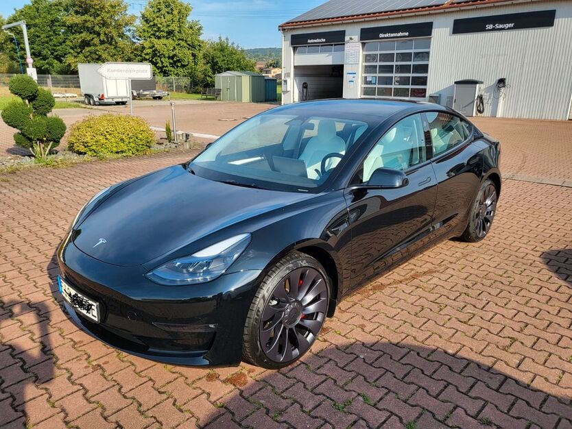 Tesla Model 3 32.000 km 36.990 € Crossen 07613