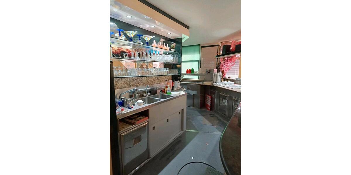 Einfamilienhaus Zeitz - 6 Zimmer, 300 m&sup2;, 1.600&euro; | Angebot:23649340