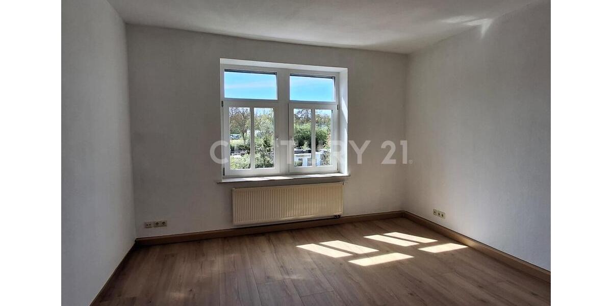 Dachgeschoßwohnung Gera Alt-Taubenpreskeln - 3 Zimmer, 91 m&sup2;, 560&euro; | Angebot:26632733
