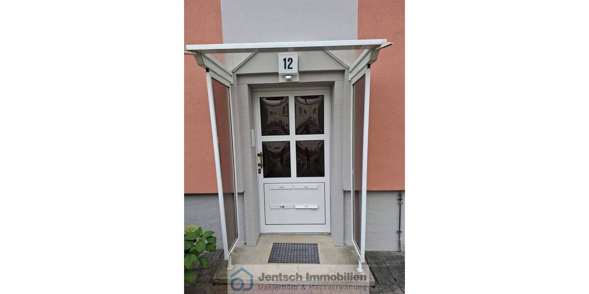 Sehr schöne Eigentumswohnung mit Balkon in Teuchern zu verkaufen 3 zimmer