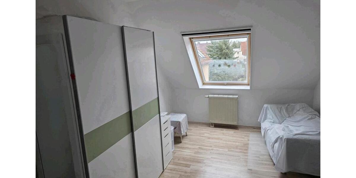 Etagenwohnung Werdau - 4 Zimmer, 101 m&sup2;, 125.000&euro; | Angebot:26061573