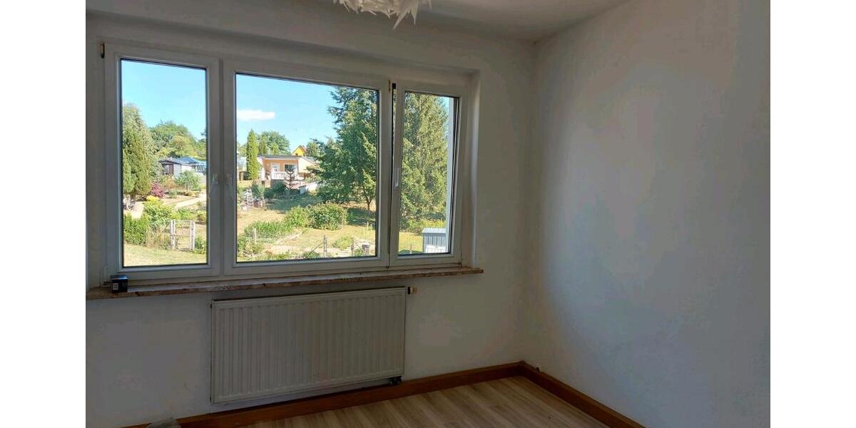 Etagenwohnung Neustadt an der Orla - 3 Zimmer, 70 m&sup2;, 390&euro; | Angebot:26431103