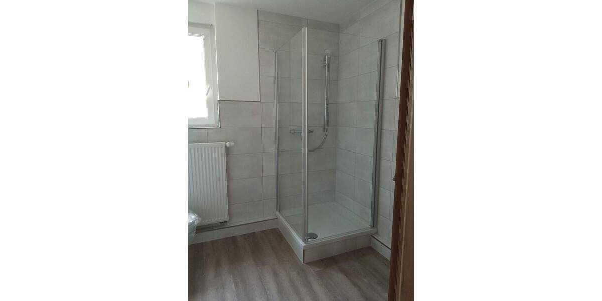 Etagenwohnung Eisenberg - 2 Zimmer, 53 m&sup2;, 360&euro; | Angebot:25662302