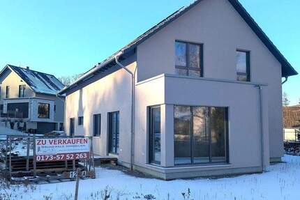 Keine Lust auf Baustress? Familienfreundliche Doppelhaushälfte mit Wintergarten. 5 zimmer