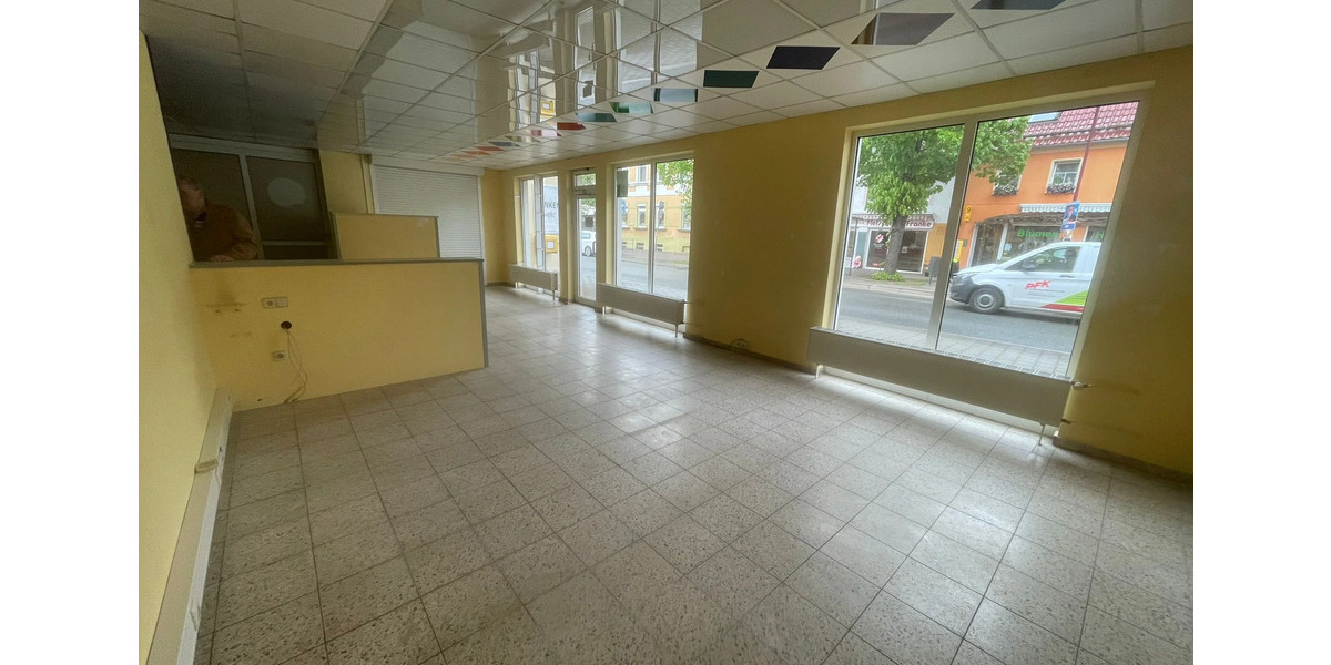 - Gewerberaum - Ladenlokal zu vermieten 5 zimmer