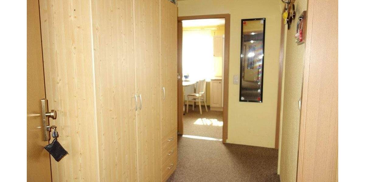 Doppelhaushälfte Werdau - 6 Zimmer, 210 m&sup2;, 260.000&euro; | Angebot:25037909