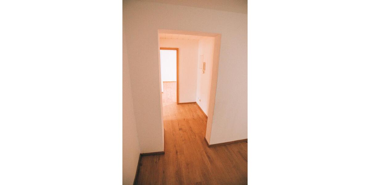 Dachgeschoßwohnung Gera Alt-Bieblach - 2 Zimmer, 75 m&sup2;, 449&euro; | Angebot:26112908