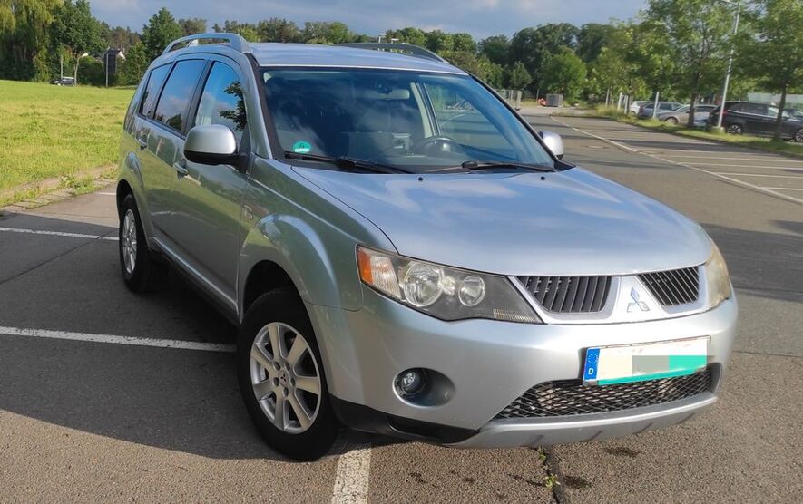Mitsubishi Outlander 253.253 km 3.700 € Hermsdorf 07629