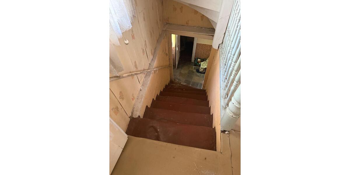 Reihenhaus Zeitz - 6 Zimmer, 175 m&sup2;, 49.000&euro; | Angebot:27021227