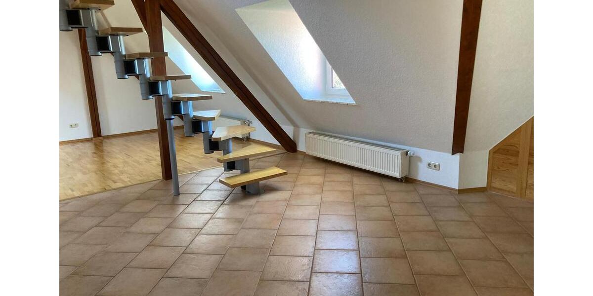Dachgeschoßwohnung Elsteraue - 2 Zimmer, 60 m&sup2;, 360&euro; | Angebot:26690494