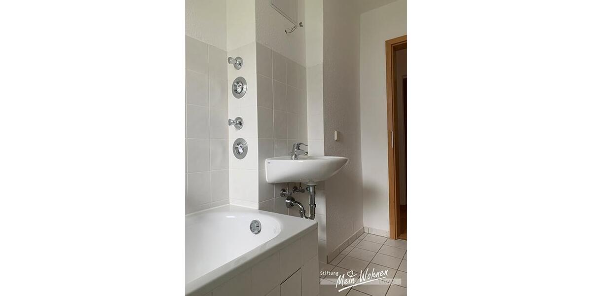 Erdgeschoßwohnung Zeitz - 3 Zimmer, 61 m&sup2;, 380&euro; | Angebot:26235242