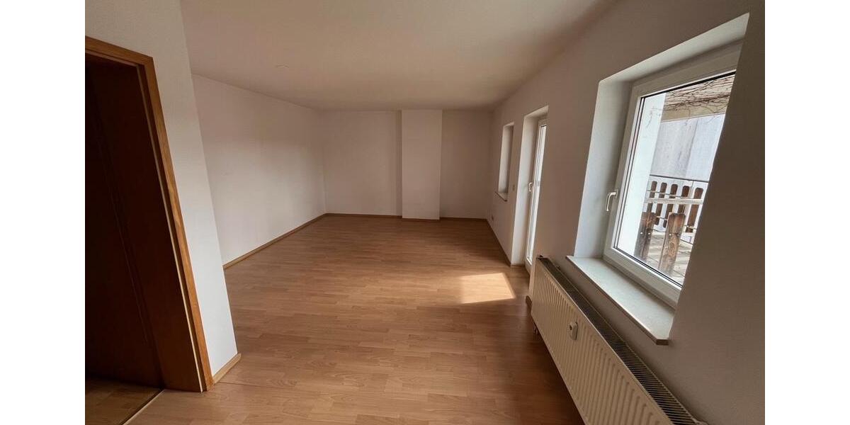 Etagenwohnung Altenburg - 2 Zimmer, 60 m&sup2;, 450&euro; | Angebot:26586317