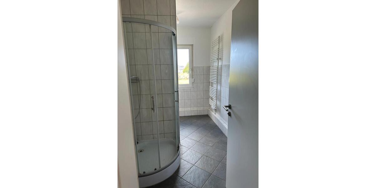 Etagenwohnung Eisenberg - 3 Zimmer, 68 m&sup2;, 75.000&euro; | Angebot:27709694