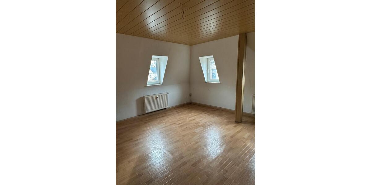 Mehrfamilienhaus, Wohnhaus Crimmitschau - 13 Zimmer, 240 m&sup2;, 48.000&euro; | Angebot:25961759