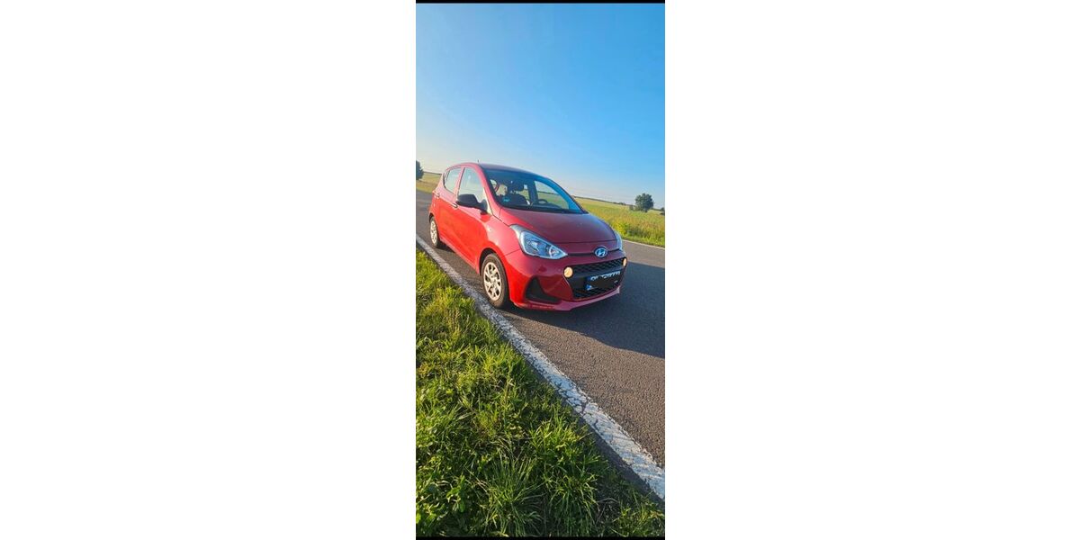Hyundai i10 9.600 km 10.400 &euro; Gera 07548