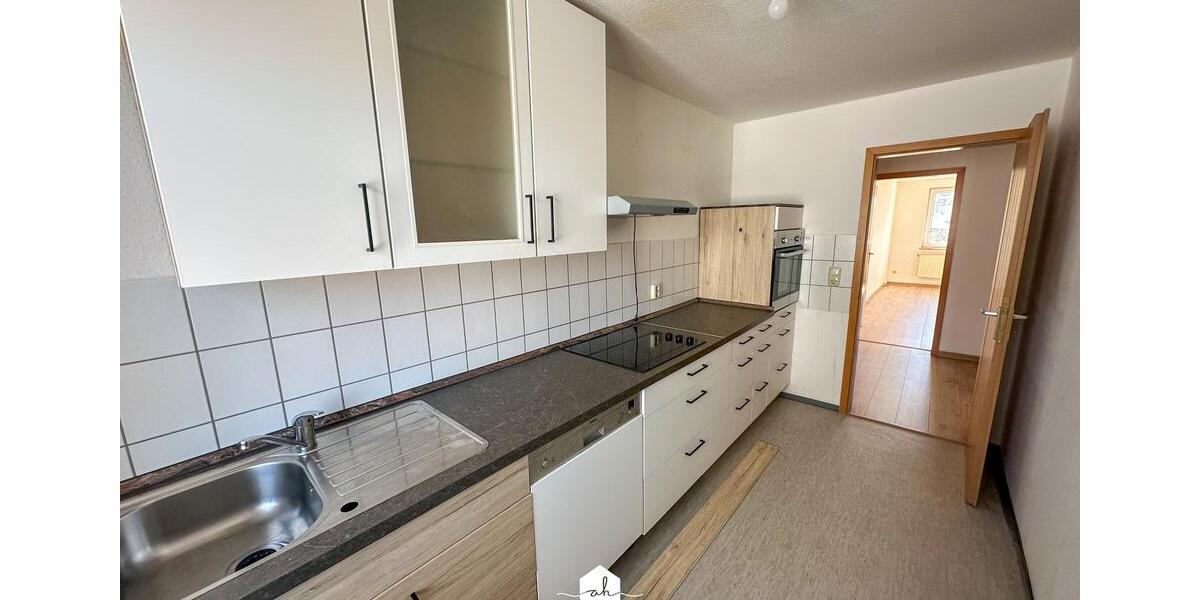 Dachgeschoßwohnung Gera - 3 Zimmer, 81 m&sup2;, 420&euro; | Angebot:26440892
