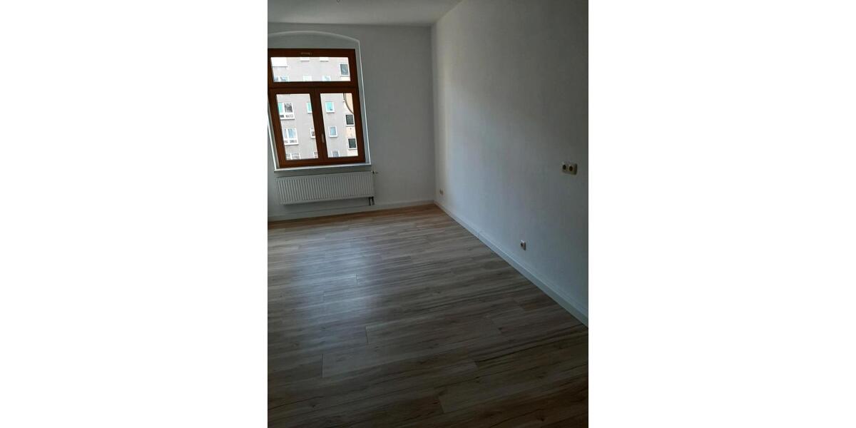 Etagenwohnung Greiz - 3 Zimmer, 108 m&sup2;, 730&euro; | Angebot:26618787