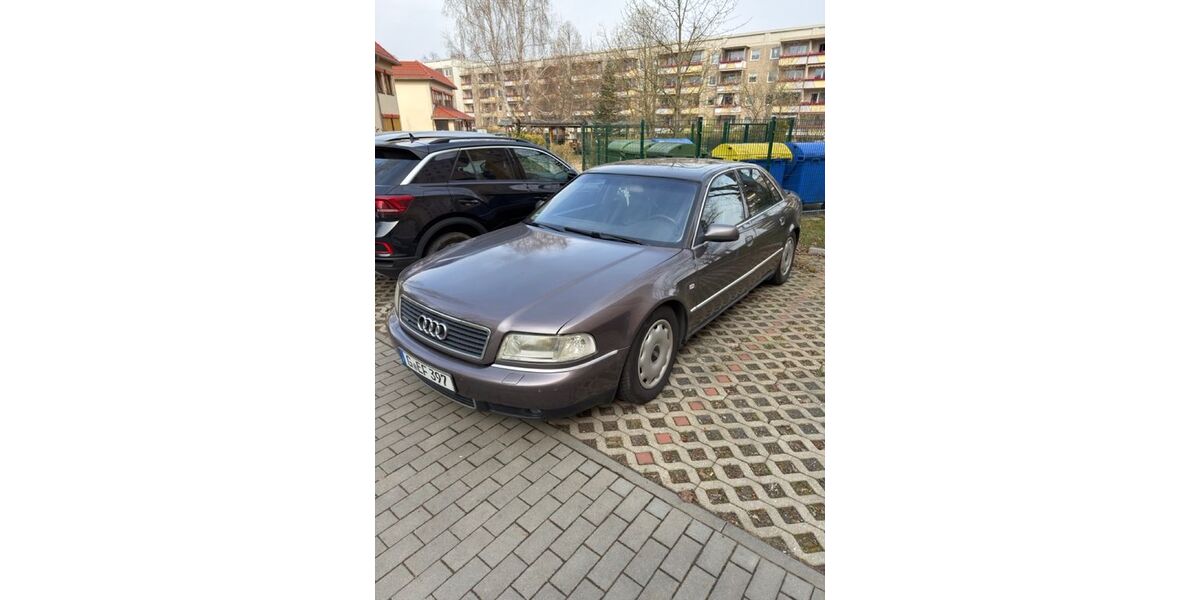 Audi A8 281.000 km 4.000 &euro; Gera 07549