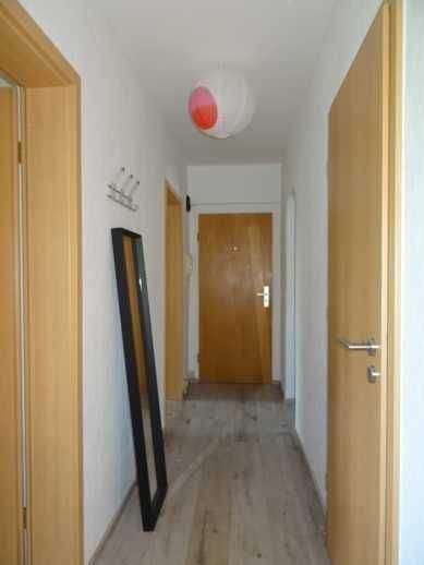 Saniert und neu möbliert - hübsche 3-Zimmer-Eigentumswohnung im Hochparterre in Hohenleuben zu verkaufen 3 zimmer