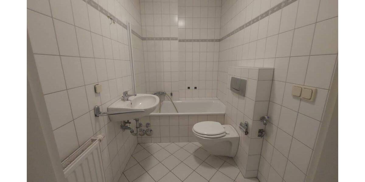 Etagenwohnung Gera Innenstadt - 2 Zimmer, 47 m&sup2;, 310&euro; | Angebot:26858646