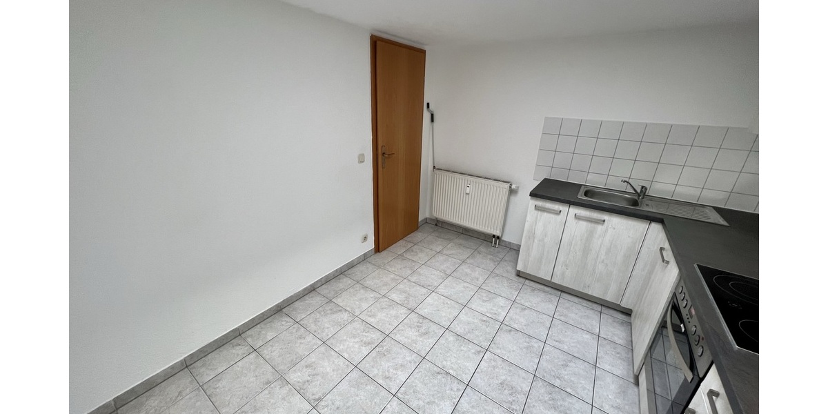 Renditeobjekt: zentrumsnahe 3-Raum-ET-Wohnung mit Stellplatz - Dachgeschoßwohnung Gera Ostviertel | Angebot:26464090