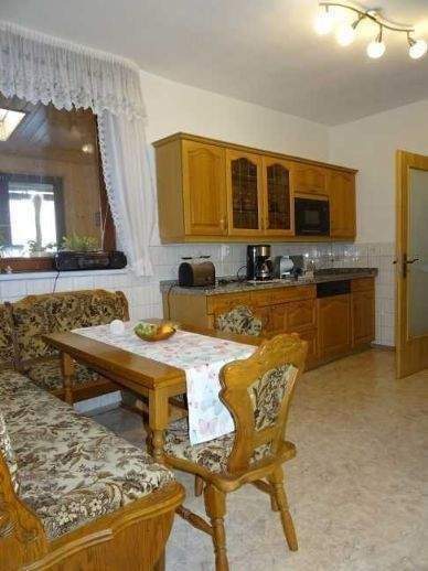 Etagenwohnung Auma-Weidatal Auma - 4 Zimmer, 105 m&sup2;, 450&euro; | Angebot:26360223