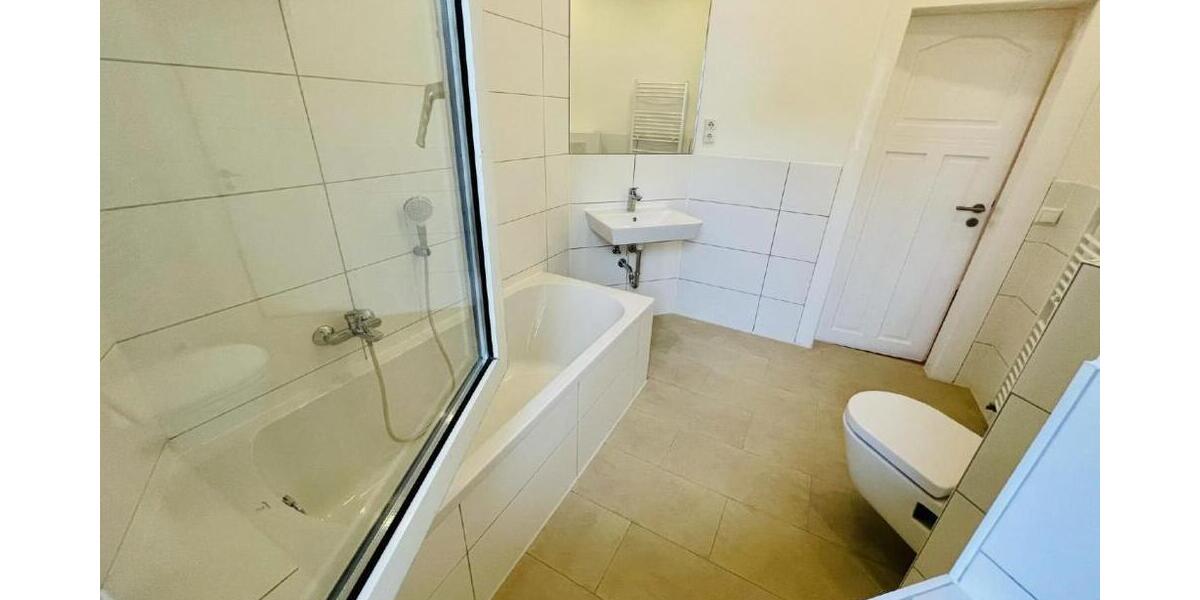 großzügige 4 Raum Wohnung mit 2 Balkonen & modernen Bad mit Wanne! - Etagenwohnung Gera Alt-Bieblach | Angebot:26248698