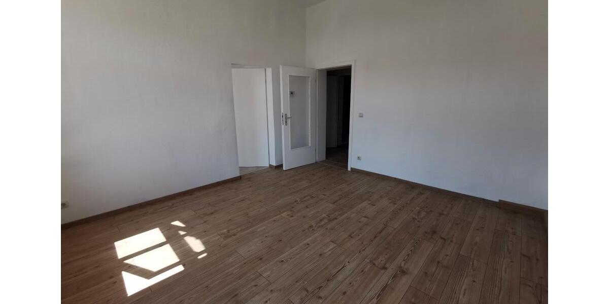 Hochparterre Werdau - 2 Zimmer, 45 m&sup2;, 260&euro; | Angebot:26261372