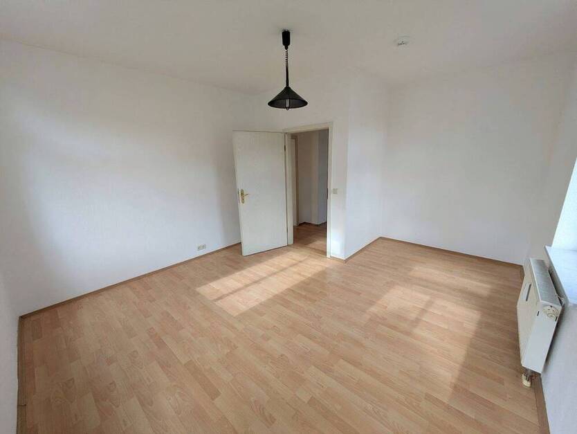 ++ gemütliche 2-Raum-Wohnung mit Wohnküche in zentraler Lage, nahe am Schwanenteich ++