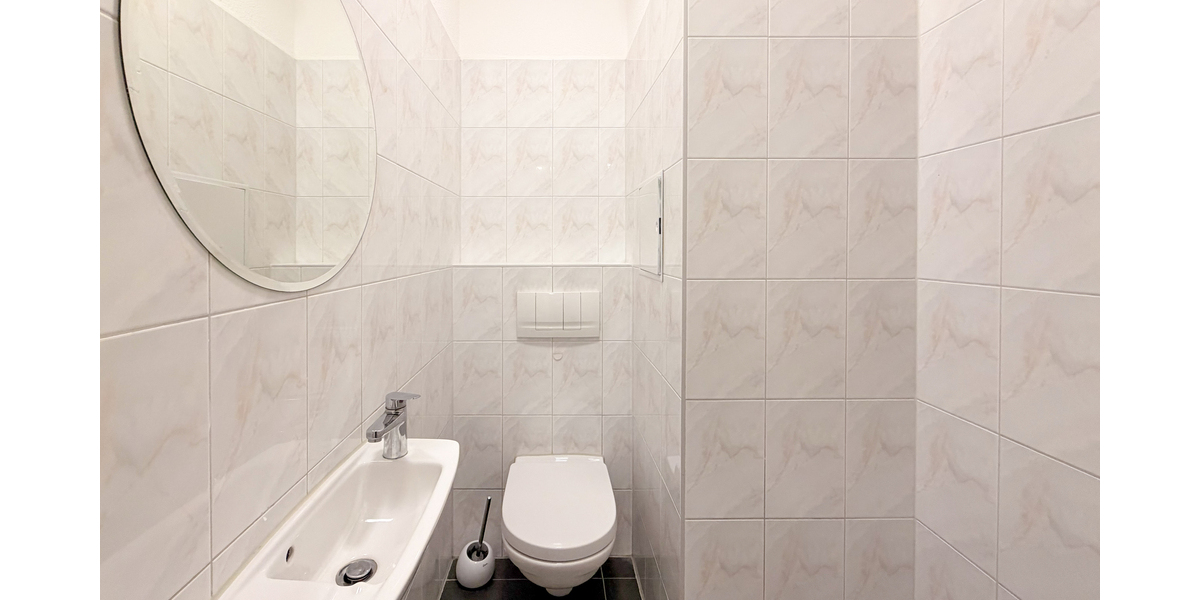 Einbauküche! Hochwertige 4 Raum-Wohnung mit modernem Bad und großem Balkon! Die Wohnung zum Wohlfühlen. - Dachgeschoßwohnung Gera Ostviertel | Angebot:26334831