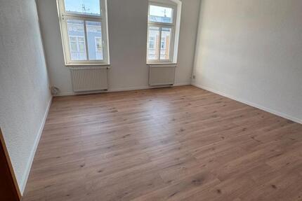 Wohnung Gera Alt-Bieblach - 4 Zimmer, 100 m&sup2;, 646&euro; | Angebot:25995884
