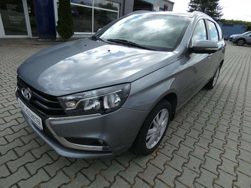 Lada Vesta 39.581 km 11.850 € Lödla 04617