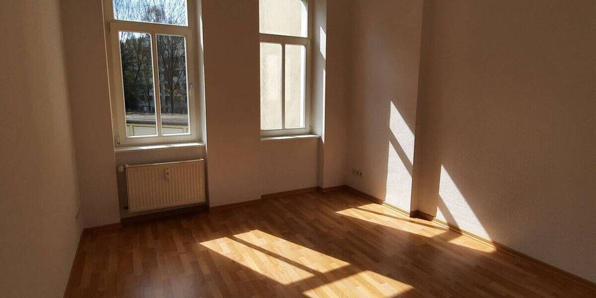 Etagenwohnung Gera Innenstadt - 2 Zimmer, 68 m&sup2;, 400&euro; | Angebot:26261792