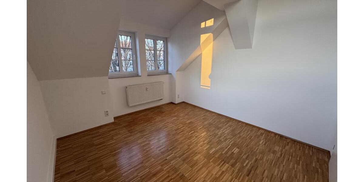 Exklusiv! 3-Raum Eigentumswohnung mit Balkon und Aufzug! *provisionsfrei! - Etagenwohnung Gera | Angebot:26131797