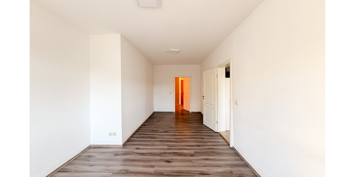 Einbauküche! Hochwertige 4 Raum-Wohnung mit modernem Bad und großem Balkon! Die Wohnung zum Wohlfühlen. - Dachgeschoßwohnung Gera Ostviertel | Angebot:26334831
