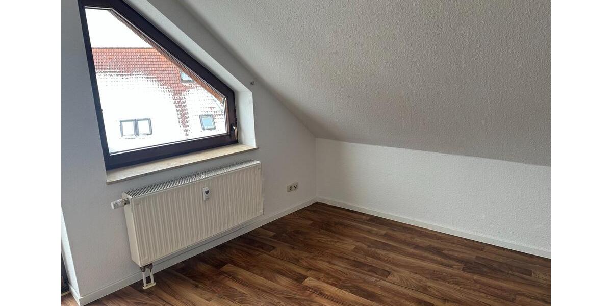 Etagenwohnung Bad Klosterlausnitz - 3 Zimmer, 67 m&sup2;, 129.000&euro; | Angebot:25238304