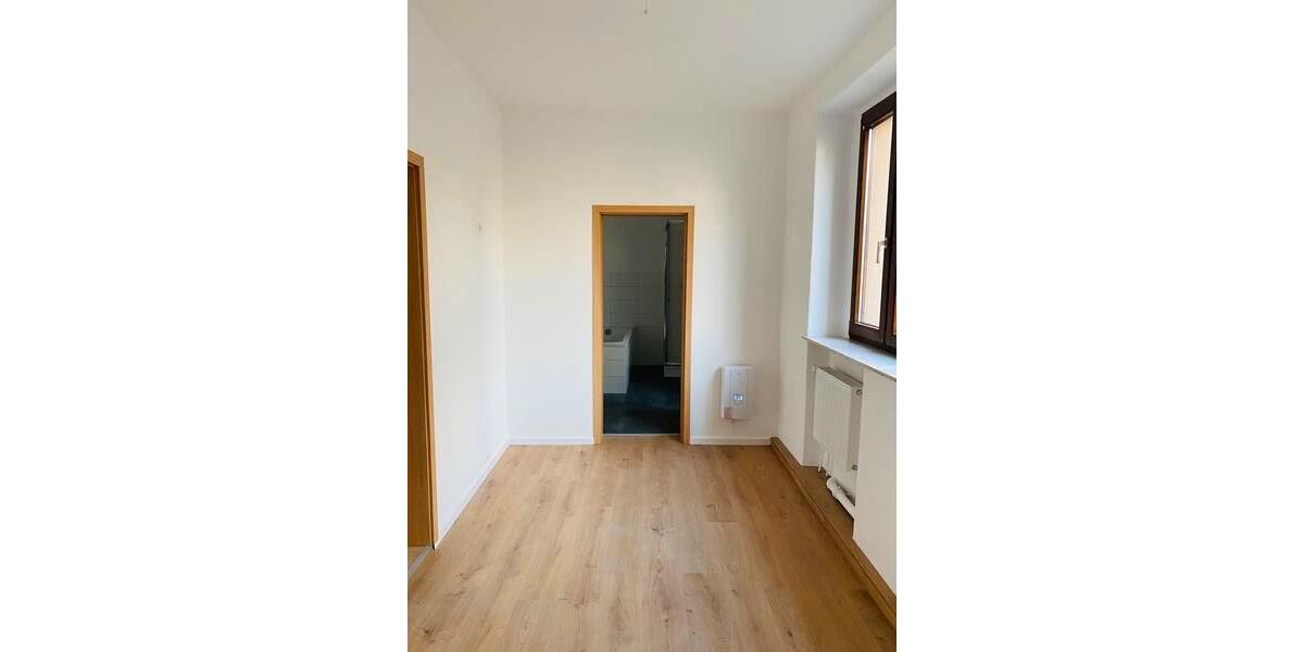 Etagenwohnung Meerane - 2 Zimmer, 58 m&sup2;, 319&euro; | Angebot:25376877