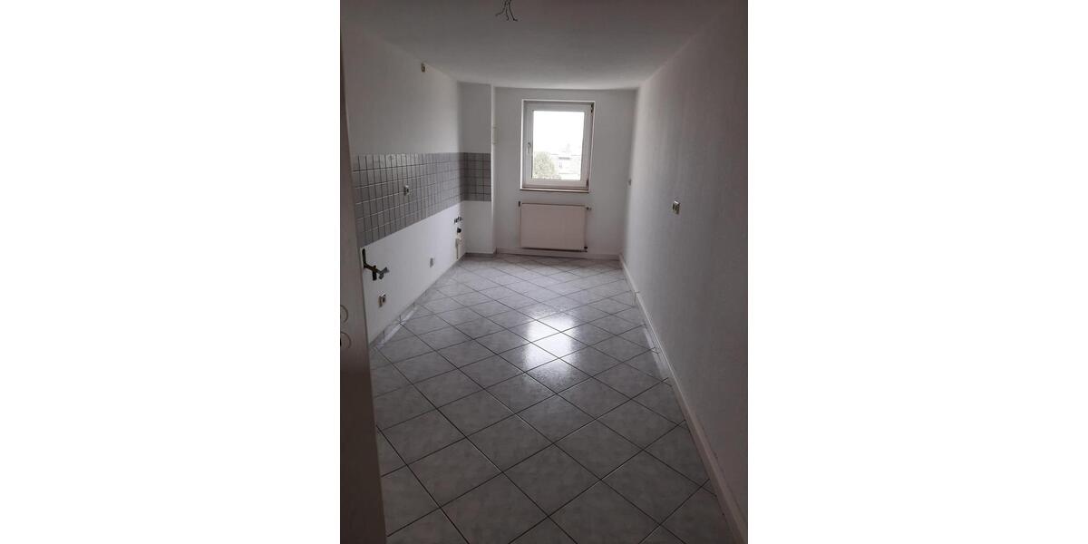 Dachgeschoßwohnung Gera - 3 Zimmer, 86 m&sup2;, 520&euro; | Angebot:26545271