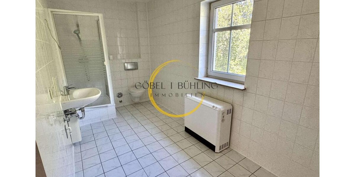 Etagenwohnung Weida - 2 Zimmer, 66 m&sup2;, 330&euro; | Angebot:26444052