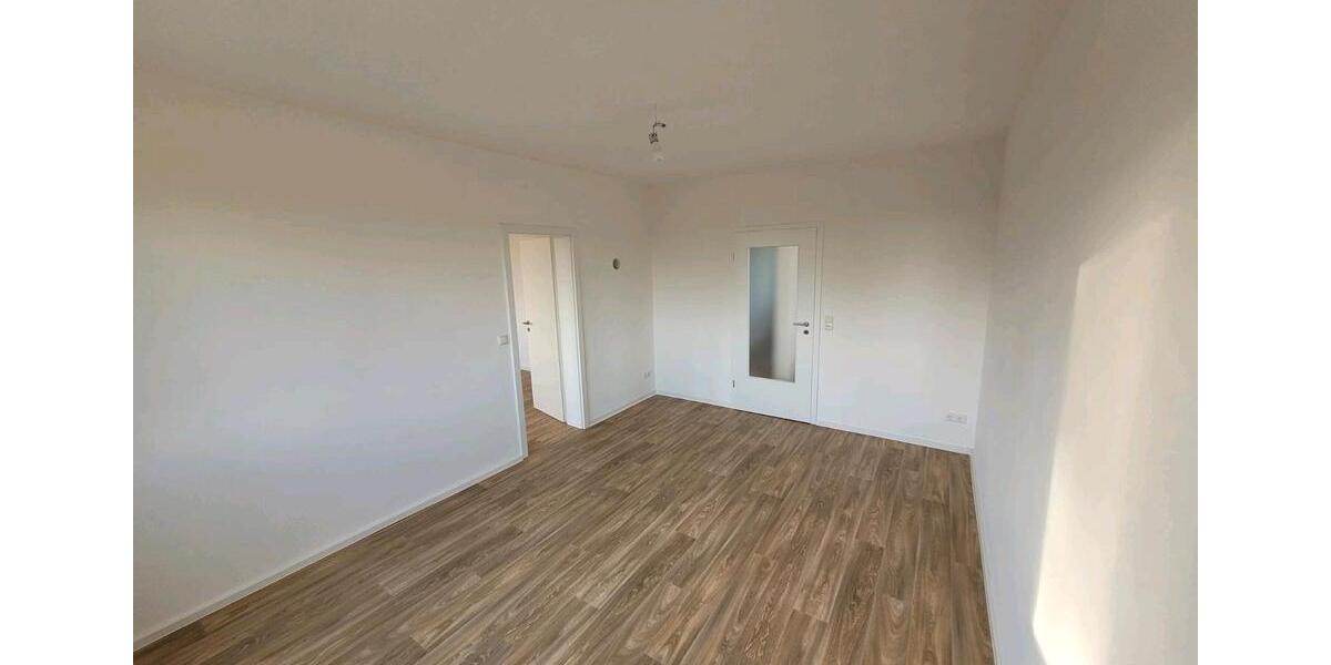 Etagenwohnung Crimmitschau - 2 Zimmer, 50 m&sup2;, 440&euro; | Angebot:25305399
