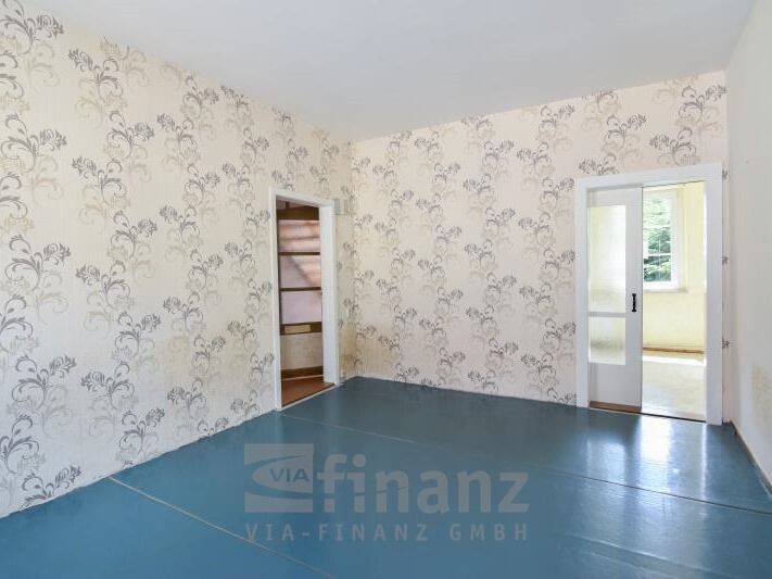 Reihenmittelhaus Crimmitschau - 5 Zimmer, 182 m&sup2;, 99.000&euro; | Angebot:26930213
