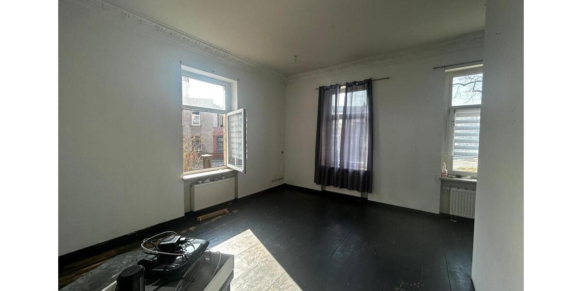 Hochparterre Crimmitschau - 2 Zimmer, 72 m&sup2;, 400&euro; | Angebot:26001984