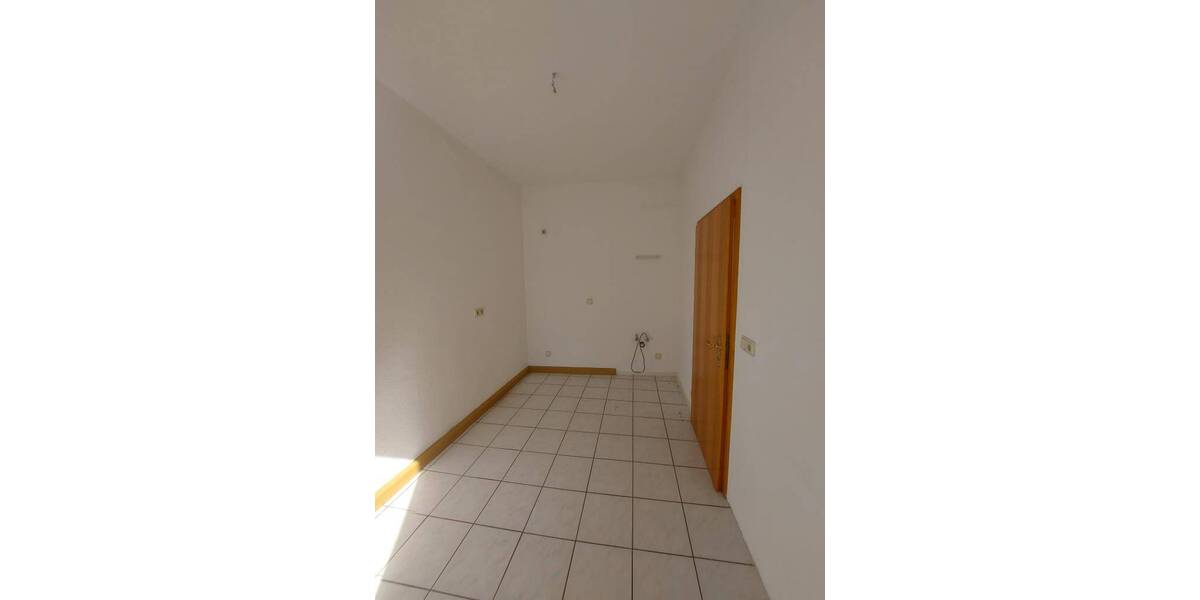 Kleine 2-R-Whg. im Hochparterre in geplegtem MFH, Laminat in de 2 zimmer