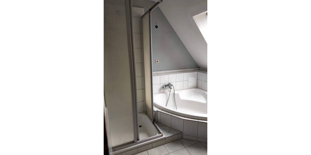 Etagenwohnung Weida Steinsdorf - 3 Zimmer, 90 m&sup2;, 500&euro; | Angebot:25731995